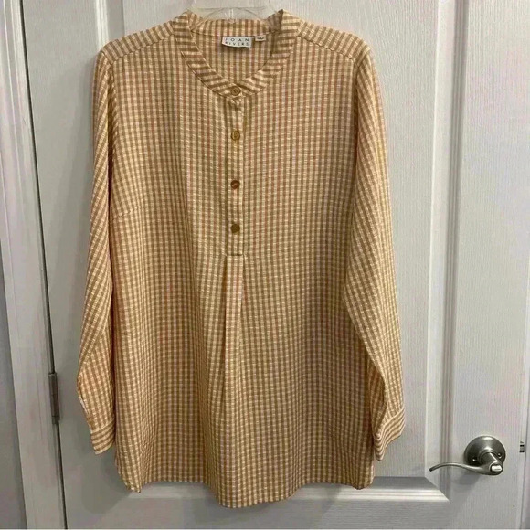 Joan Rivers Tops - Joan Rivers White and Orange Gingham Mid Button Up Sleeve